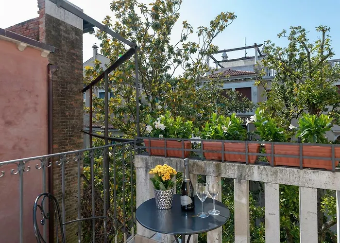 فينيس سان سامويل