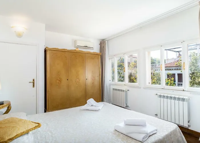 فينيس سان سامويل *