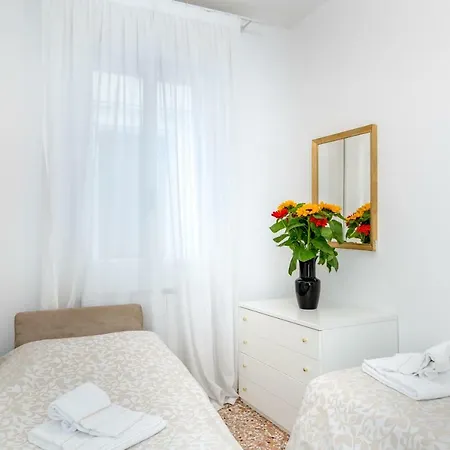 San Samuele * ונציה